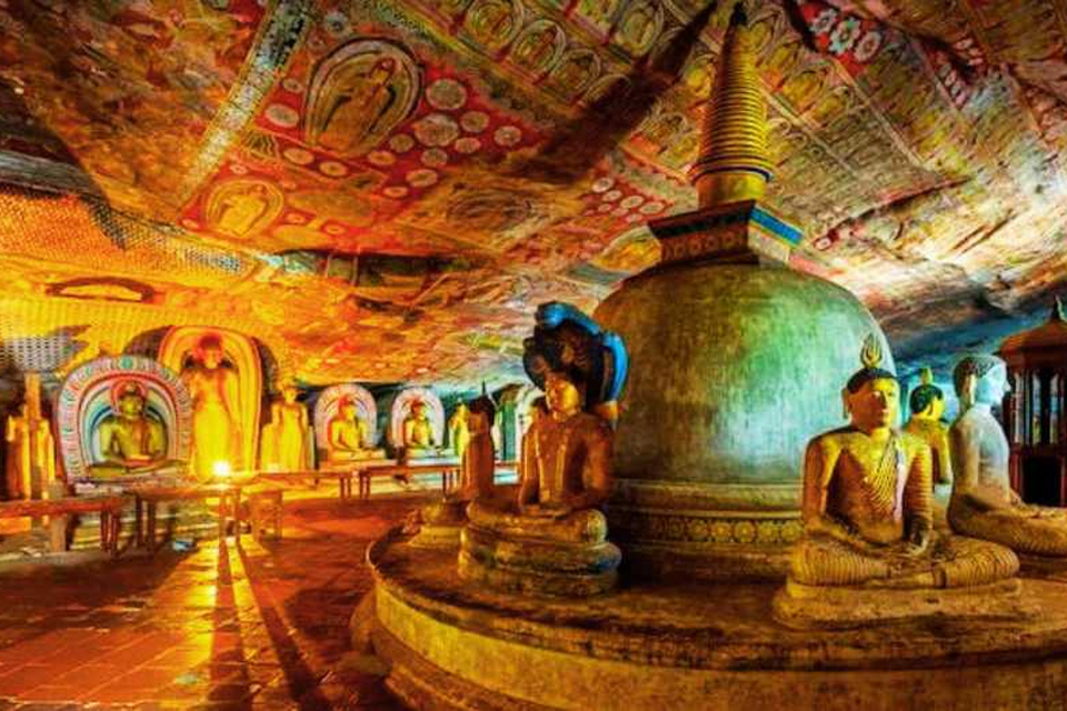 destination-dambulla-cave-temple